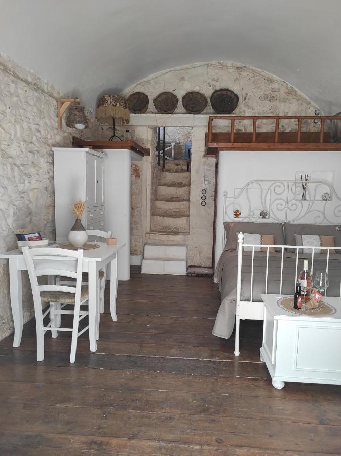 Nel Vico Antico *